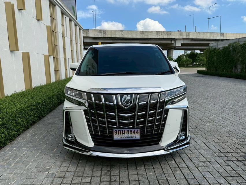 TOYOTA ALPHARD 2.5 SC package 2022 Mileage 47,000 Km. (ยางใหม่ 4 เส้น )