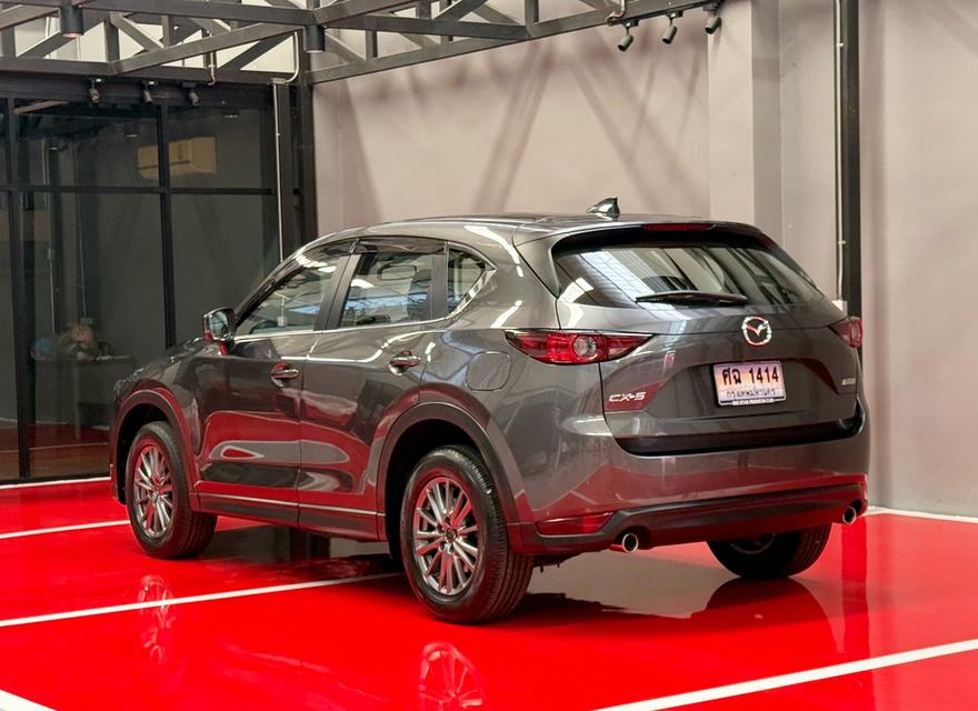 2019 MAZDA CX5 2.0 รถมือเดียวออกป้ายแดง รถวิ่งน้อย เข้าศูนย์ตรงระยะ รถไม่เคยมีอุบัติเหตุครับ 6