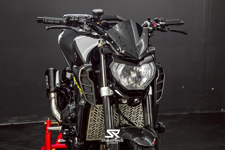 YAMAHA MT-09 2016 สีเทาแลมโบ ฟลูคาร์บอน รูปที่ 4