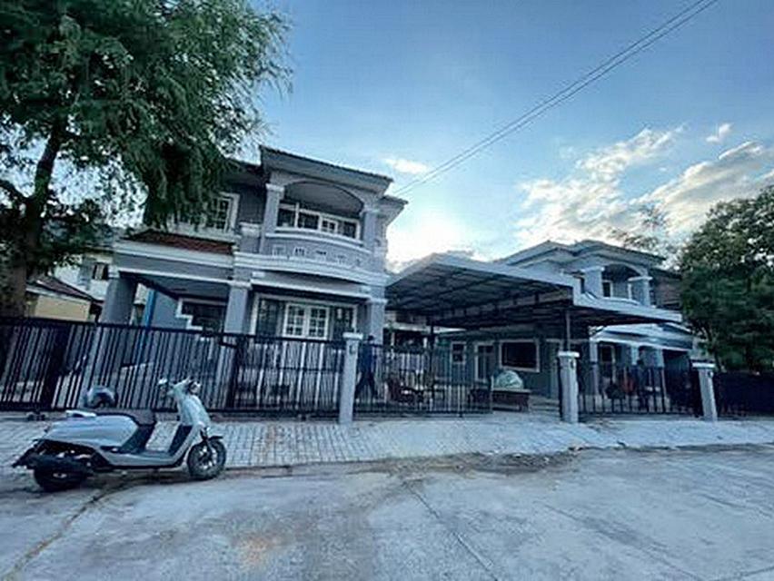 หมู่บ้านคันทรี พาร์ค แคลิฟอร์เนีย 16 บ้านเดี่ยว (แยกขาย มี 2 หลัง อยู่ติดกัน) 51 ตร.วา 3 นอน 3 น้ำ 1