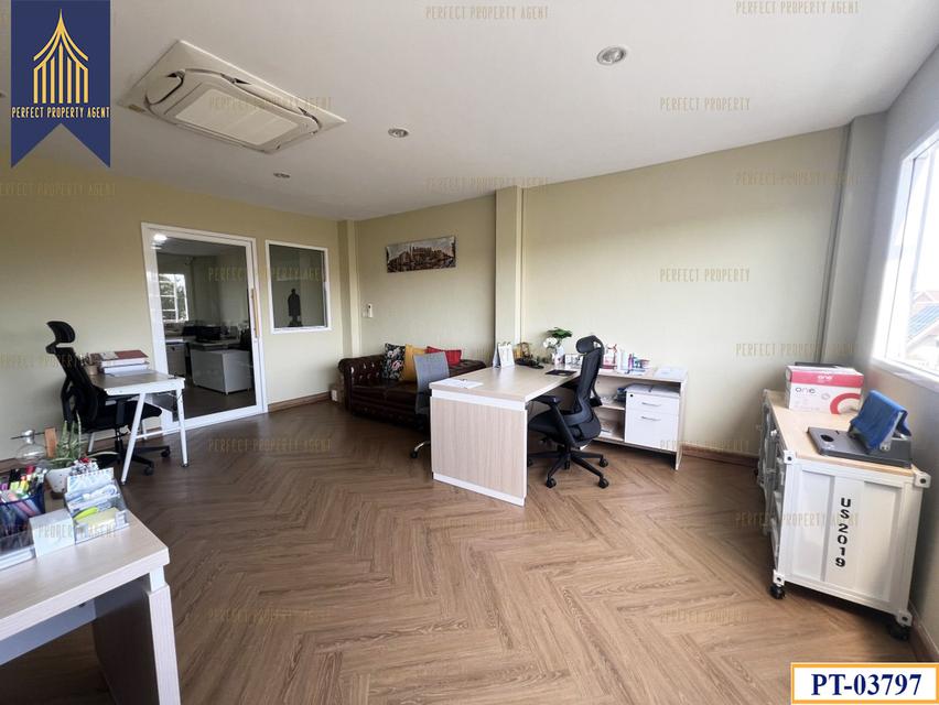 ขายโฮมออฟฟิศ บิสทาวน์ ศรีนครินทร์ (Biztown Srinakarin) ติด bts สายสีเหลือง ต่อเติมเต็มพื้นที่ทั้งหลัง 11