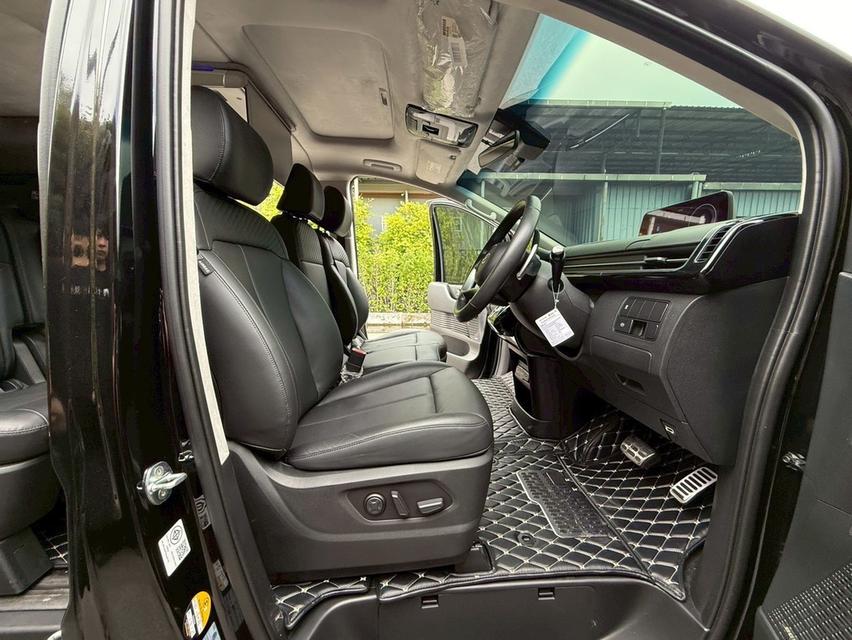รหัสรถ AP7737 Hyundai Staria Premium Sunroof 2.2D 8AT ปี 2022 สีดำ ตัวtop รูปที่ 11