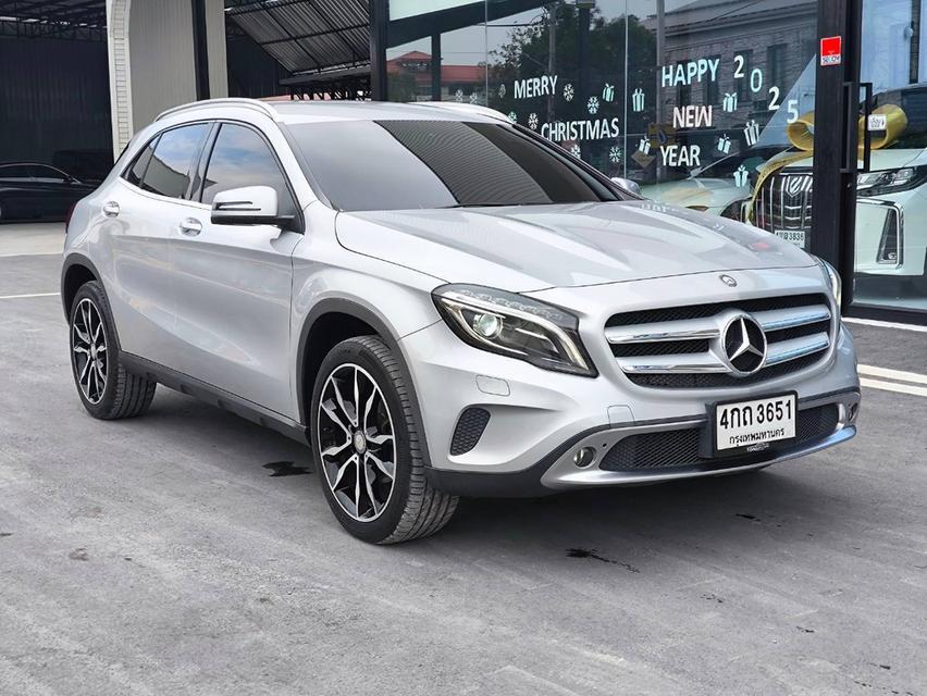 รหัสรถ KPV36512015 Mercedes-Benz GLA-Class 1.6 GLA200 SUV ผ่อนเริ่มต้น 12,000 บาท 3