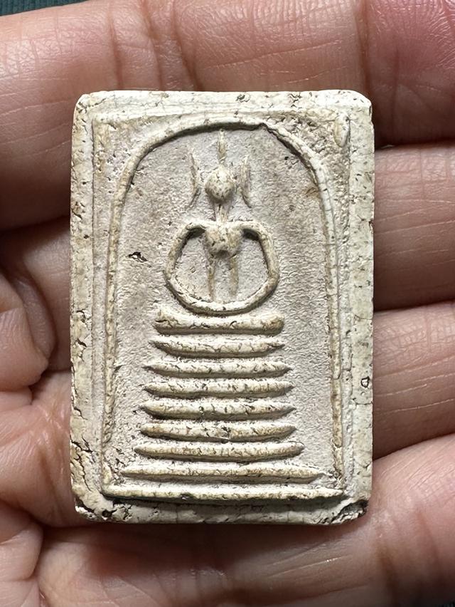 พระสมเด็จวัดเกศไชโย พิมพ์เจ็ดชั้น