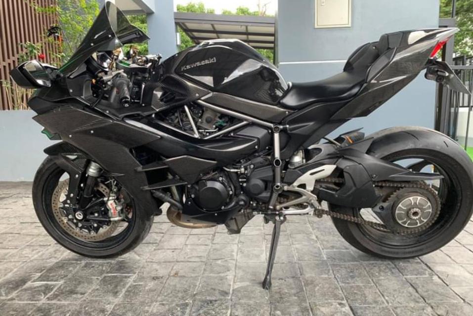 Kawasaki Ninja H2 สีดำ 2