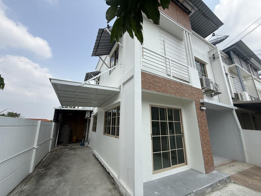 ทาวเฮาส์ 2 ชั้น หลังมุม 1