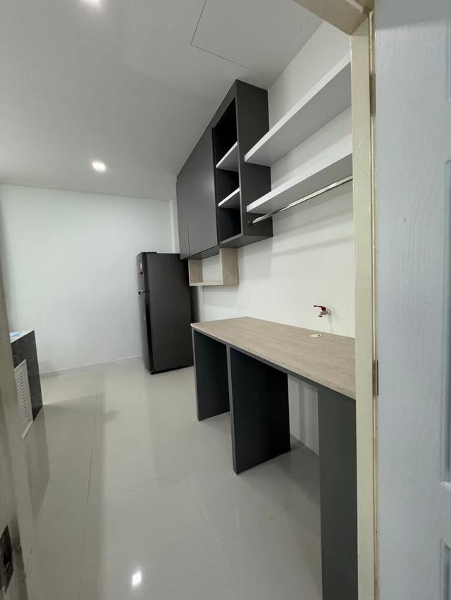 บ้านเดี่ยว2ชั้นอิฐแดงทั้งหลัง3ห้องนอน3ห้องน้ำ ต่อเติมครัวกว้างมาก บริเวณข้างบ้านขุดสระได้พื้นที่เยอะ 8