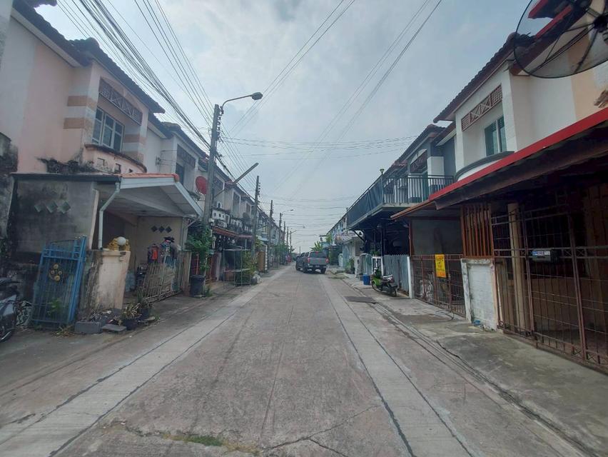 ขายบ้าน 2 ชั้น หมู่บ้านปิยวรารมย์ ไทรน้อย นนทบุรี 2