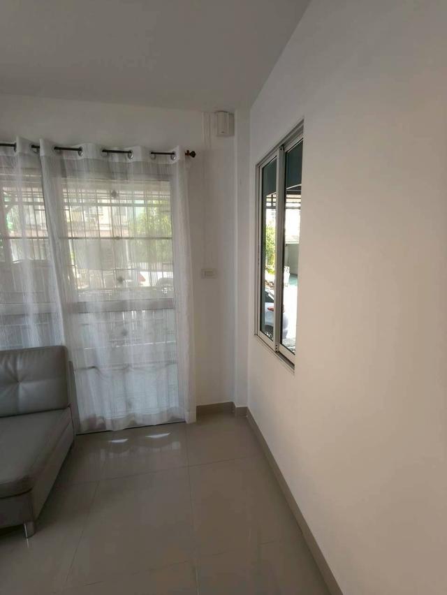 ทาวเฮาส์ หมู่บ้านฟ้าคลองหลวง ปทุมธานี 8