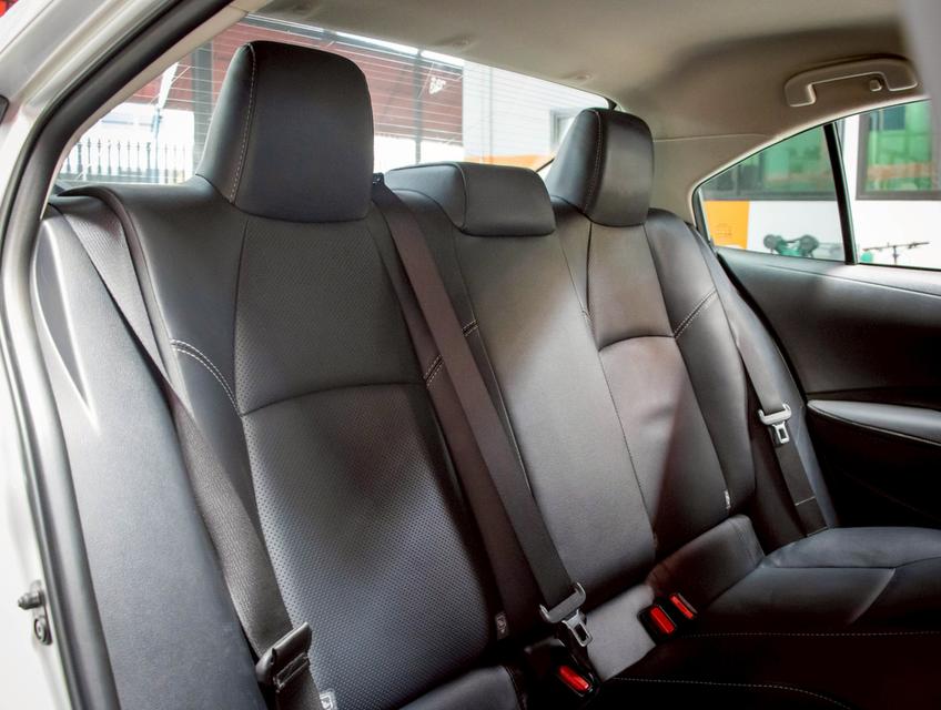 TOYOTA ALTIS 1.6 G ปี 2020 12