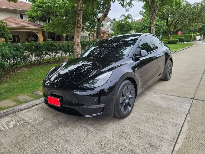 ปล่อยขายด่วน TESLA MODEL Y 3