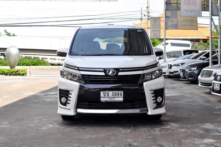 ขาย Toyota Voxy สภาพดี