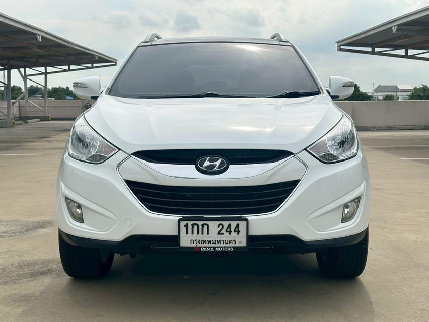 HYUNDAI TUCSON 4WD (IX35)2.0L N/A 6AT Panaromic Glass Roof