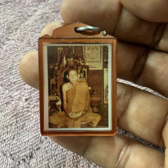 รูปถ่ายหลวงพ่อกวย ปี 59