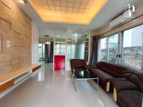 ขายบ้านเดี่ยว บุราสิริ วัชรพล | แสนสิริ บ้าน 2 ชั้น ถนนเมน หน้าบ้านไม่ชนใคร เป็นส่วนตัวสูง 7