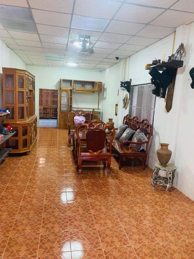 ขายด่วน ที่ดินพร้อมบ้านปูนชั้นเดียว แถมเฟอร์นิเจอร์ไม้ทั้งหมด  5