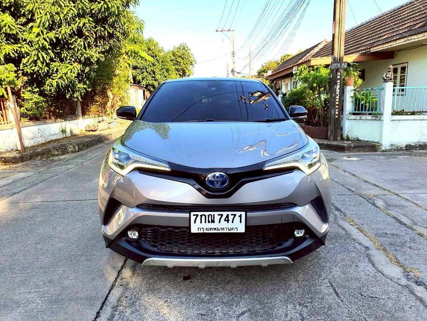 #TOYOTA C-HR 1.8 HYBRID HIGH ปี 2018 สีเทา-ดำ เกียร์ AT #รถมือเดียว #มีประกันภัยชั้น1 #รถเข้าศูนย์ตลอด 🌟 ราคา 449,000 บาท 🌟 เครดิตดีฟรีดา