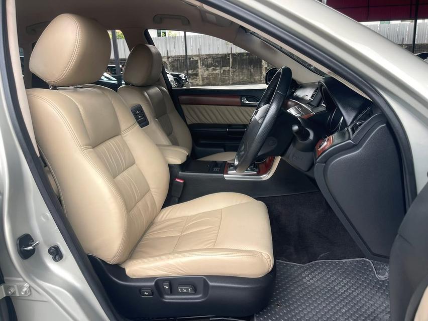 MITSUOKA GALUE 250 LX 2.5 V6 2011 9