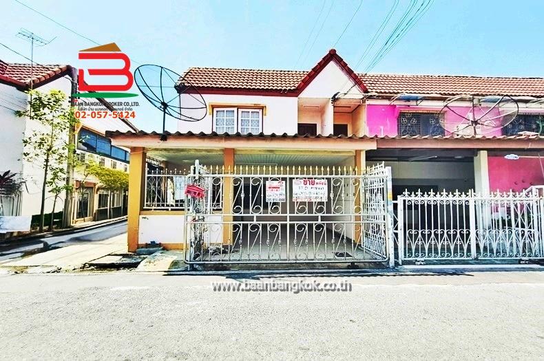 ทาวน์เฮาส์ หมู่บ้าน ปิ่นเจริญ 4 (ซอยนาวงประชาพัฒนา 17) เนื้อที่ 17.5 ตรว ถนนวิภาวดี แขวงสีกัน(บ้านใหม่) เขตบางเขน(ตลาดขวัญ) กรุงเทพมหานคร