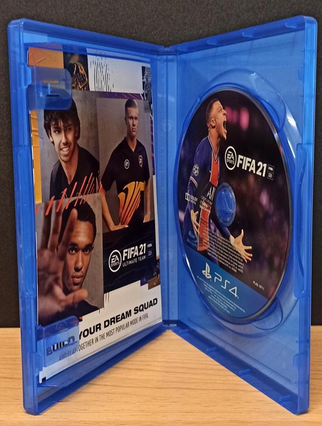 แผ่นเกม FIFA21 มือสอง 2