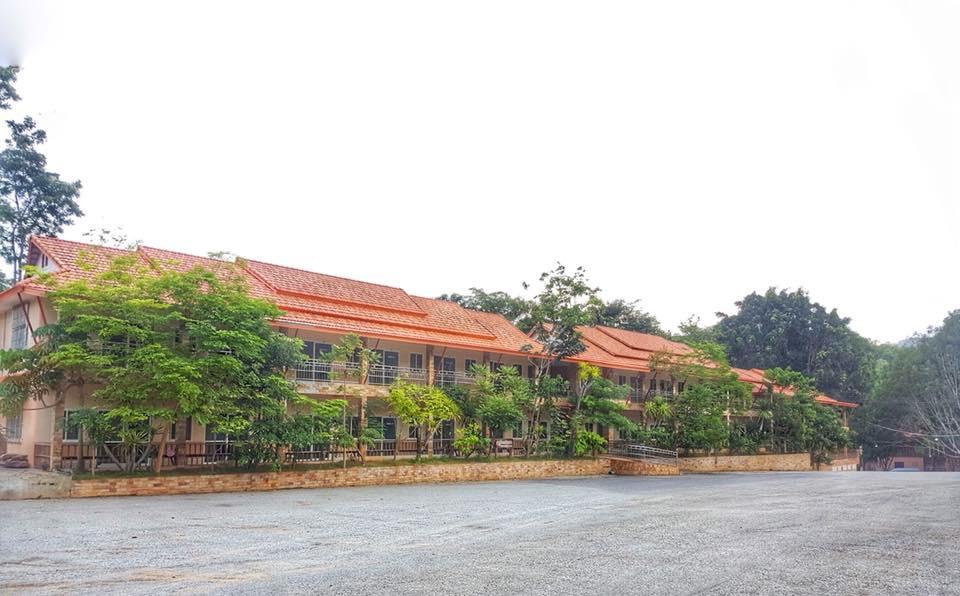 ขายธุรกิจรีสอร์ท 45 ไร่ 70 ห้อง ติดแม่น้ำเพชรบุรี ทำเลสวยที่สุดในแก่งกระจาน พร้อมดำเนินกิจการต่อได้ทันที 18