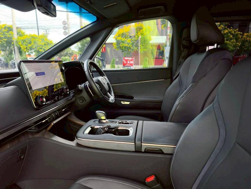 รหัสรถ KPV8680 📌 2025 LEXUS LM 350h EXECUTIVE 7 SEAT  6