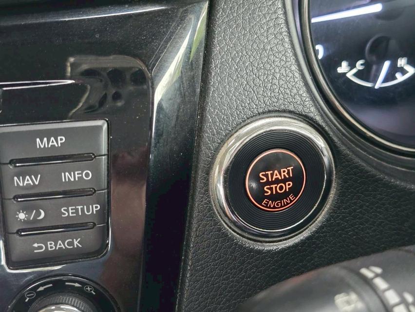 รหัสรถ WMT2013 X-TRAIL 2.0 V 4WD รถปี 2015 ไมล์ 222,376 km 11