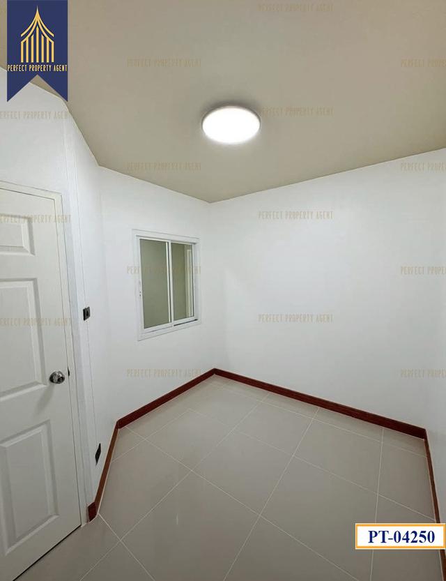 ขาย ม.มนวดีพาร์ค บางรักพัฒนา บางบัวทอง ตกแต่งใหม่ทั้่งหลัง แถมเฟอร์ฯ 12