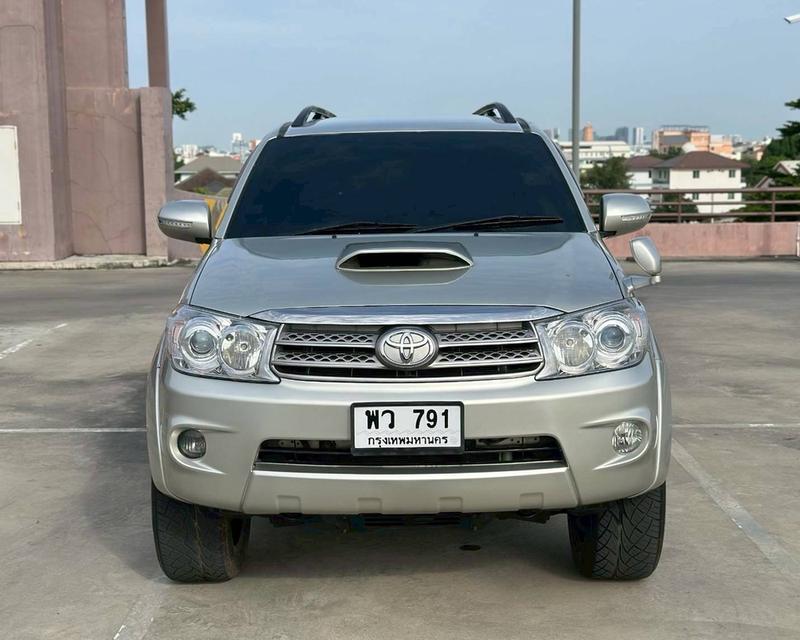 รหัสรถ QT791 Toyota Fortuner 3.0V เกียร์ Auto 4WD สีบรอนซ์ทอง ปี2005 3
