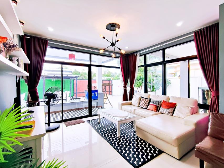 ขายบ้านเดี่ยว 100 ตรว. พร้อมเฟอร์นิเจอร์และสระว่ายน้ำส่วนตัว ราคาถูกกว่าจนตกใจ 15