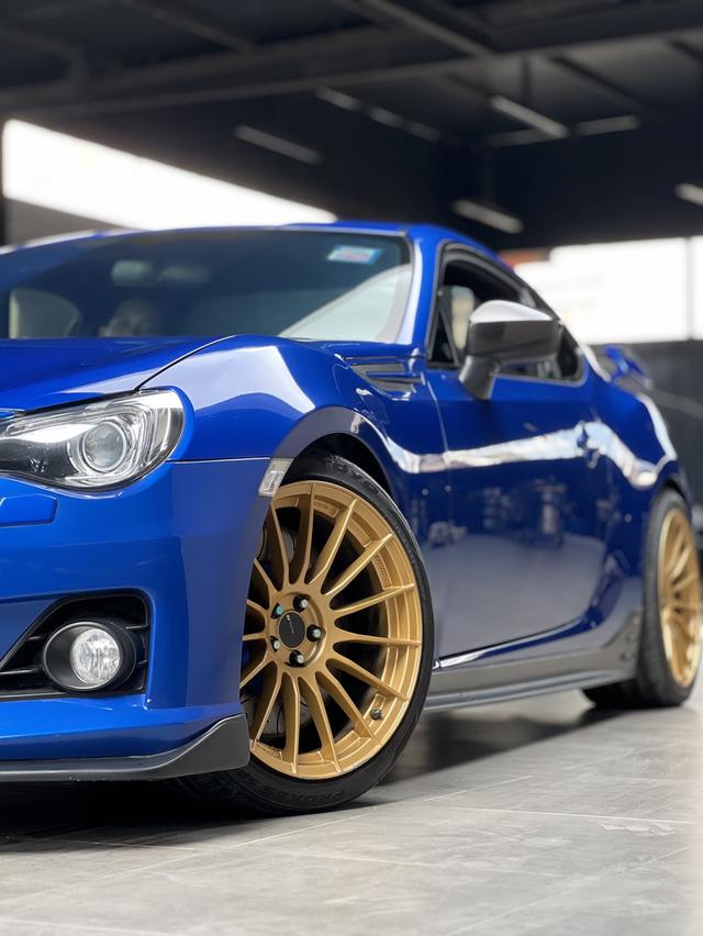 Subaru BRZ 2.0 MT 10