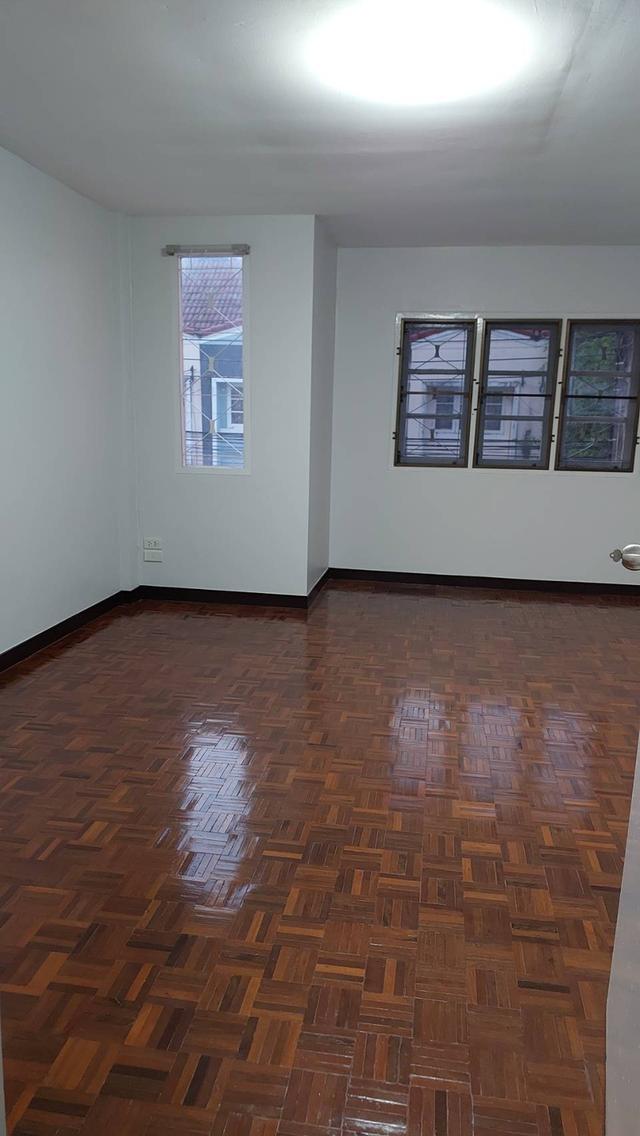 ให้เช่าทาวน์เฮ้าส์ หมู่บ้านเฟิร์สโฮม ใกล้ห้าแยกวัชรพล 4