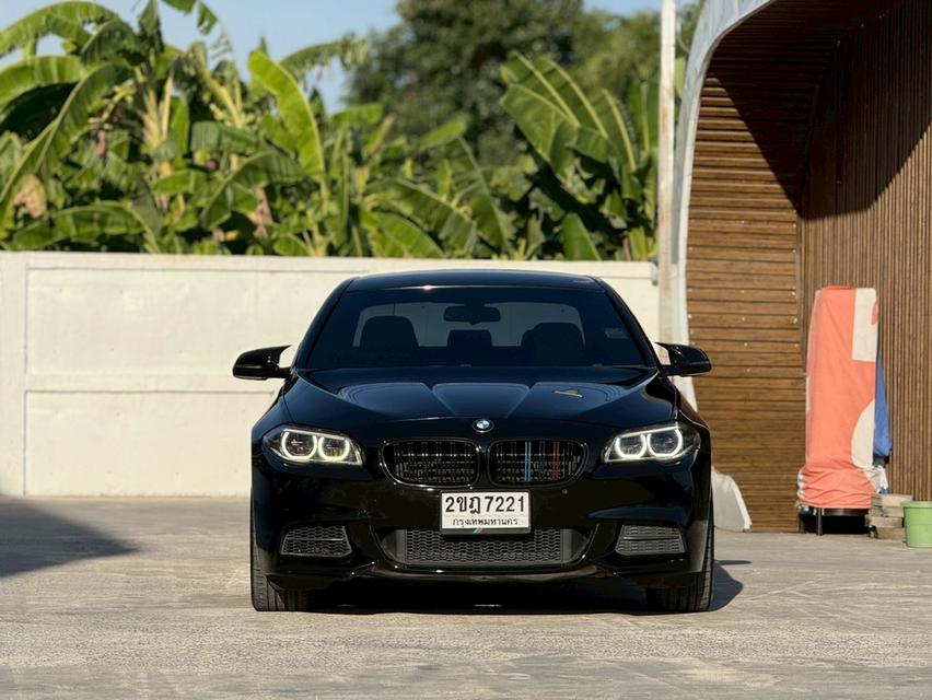 BMW SERIES 5, 528i M SPORTโฉม F10 ปี10-17 สีดำ เกียร์ออโต้ เครื่องเบนซิน M Sport LCi ปี 15 แท้ ปี2015(เลขไมล์ 154,745 km.) รูปย่อยที่ 3