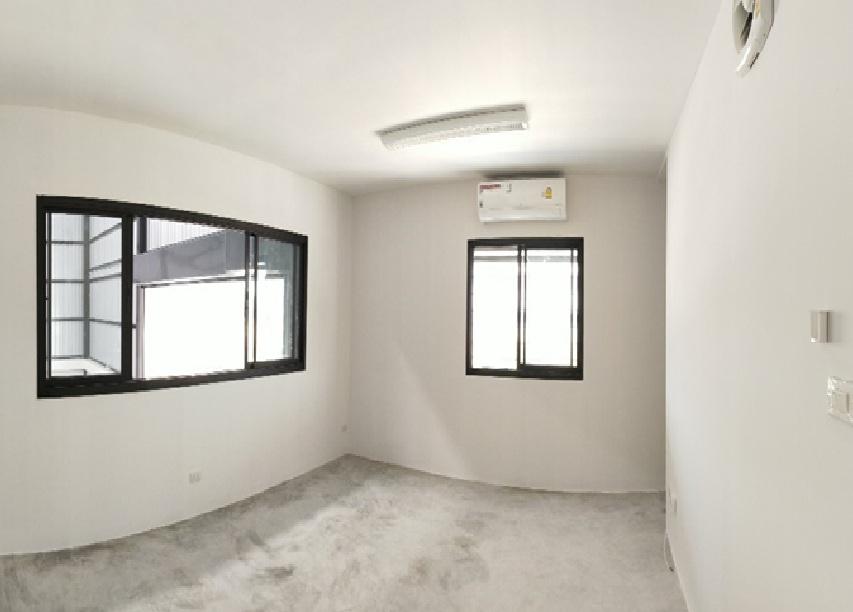 ให้เช่าโกดัง พร้อมสำนักงาน พื้นที่ 300 ตารางเมตร ซอยลาดกระบัง 14/1 โกดังสภาพใหม่ 3