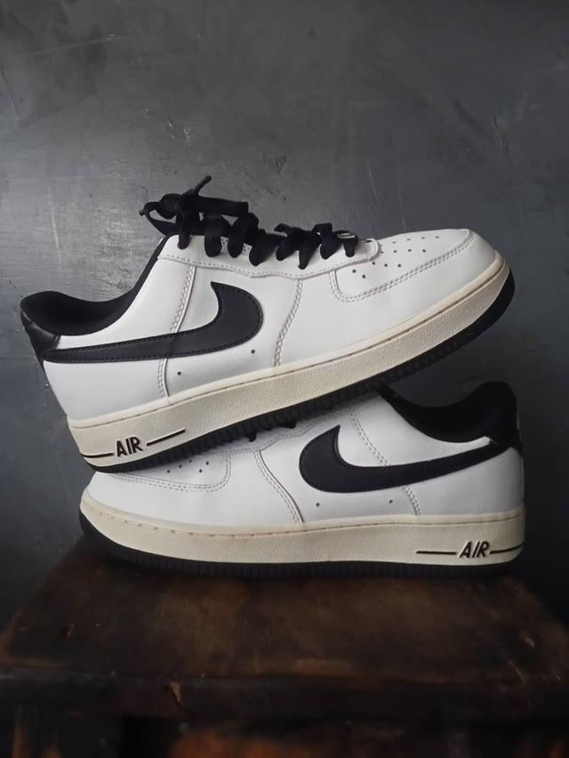 รองเท้าผ้าใบ nike เบอร์ 40.5 ยาว 25.5 เซน งานมือสอง