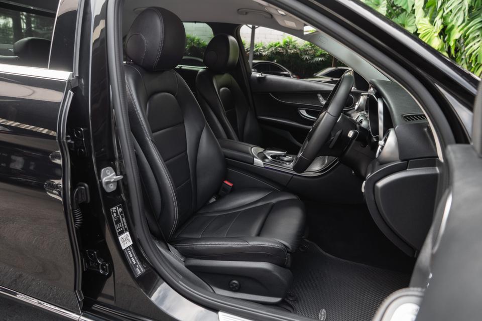“Mercedes-Benz C220d Avantgarde” ปี 2019 5
