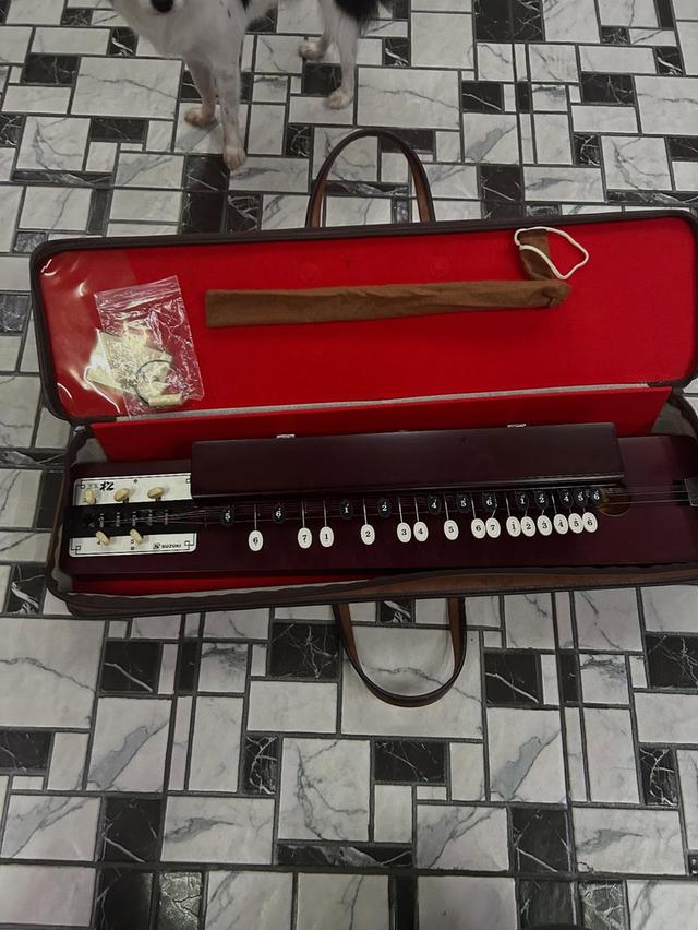 พินญี่ปุ่นไทโชโกะโตะ พร้อมกล่อง พร้อมสาย สภาพสมบูรณ์