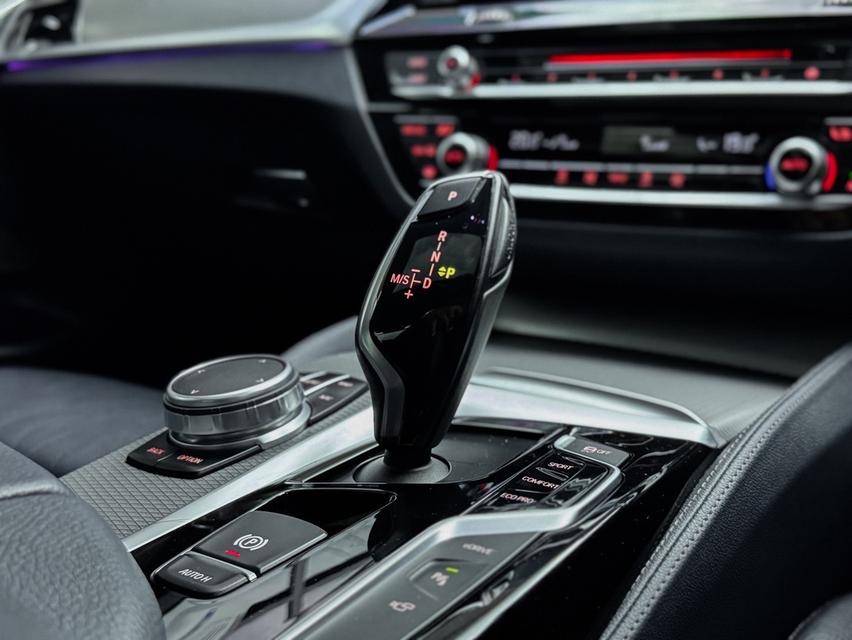 รหัสรถ MCA53 2018 BMW 530E M-SPORT G30 TO M5 LCI LOOK 10