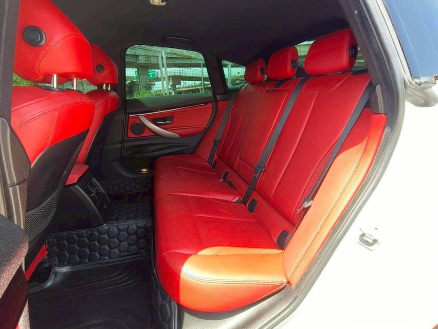BMW #320d GT M sport Lci Top ปี 2019 สีขาว 11