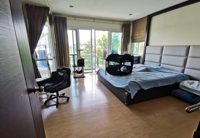 ขายทาวน์เฮ้าส์ หมู่บ้านภัทราวิลล่า 8 ซอยสตรีวิทยา 2 เนื้อที่ 21 ตร.ว. แต่งสวย พร้อมอยู่ 4