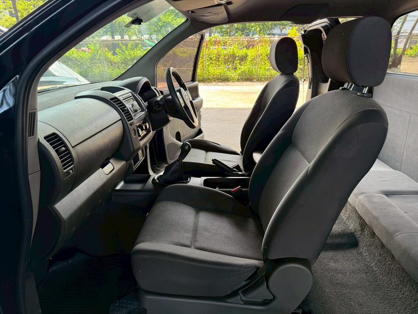 ขายรถ nissan navara 2.5 CAB ปี 2012 สีดำ เกียร์ธรรมดา 11