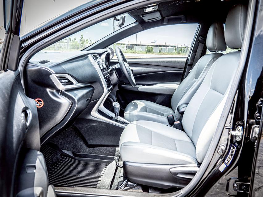 Toyota Yaris 1.2E ปี 2018 สีดำ  11
