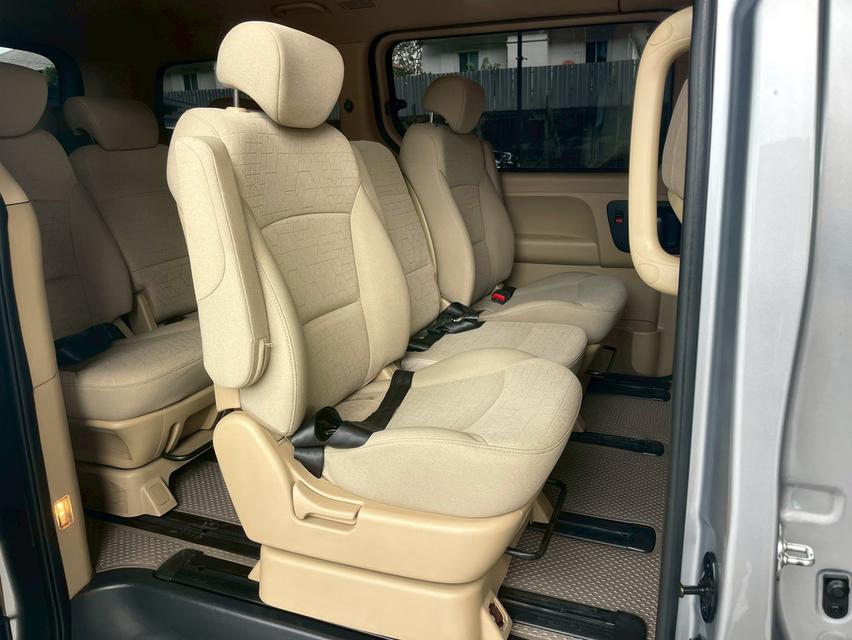 Hyundai H1 2.5Touring ปี18 13