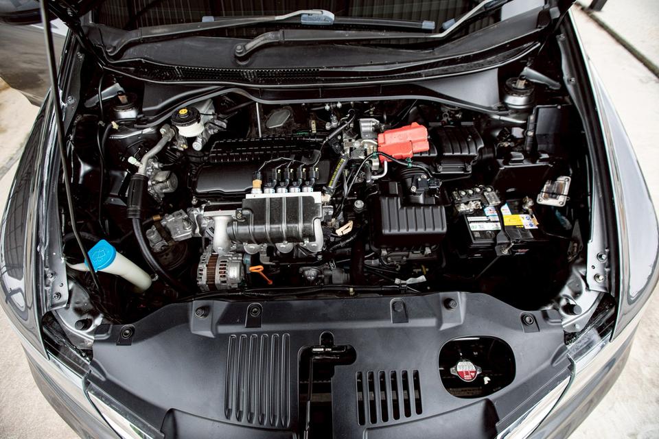 Honda City 1.5 V CNG รุ่นท๊อปสุด ปี 2013 สีเทา เกียร์ออโต้ มือเดียวป้ายแดง 9