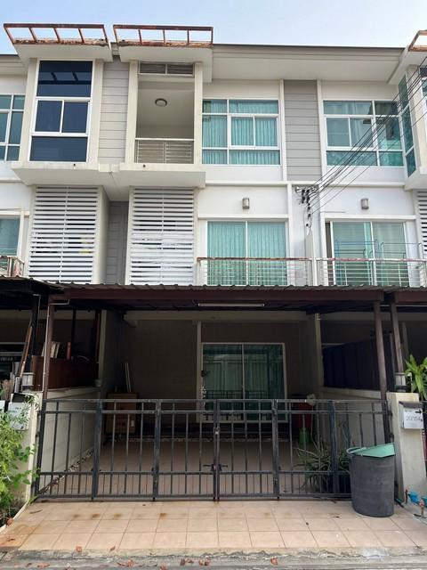 ให้เช่าทาวน์โฮม3ชั้นโครงการเดอะเมทโทรพระราม9ติดมหาวิทยาลัยนานาชาติแสตมฟอร์ด 1