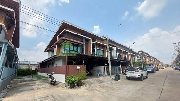 ขายทาวน์โฮม หมู่บ้าน อาร์เอ็นพี เพลส รามอินทรา สุวินทวงศ์ เนื้อที่ 28.30 ตร.ว แปลงมุม ทำเลดี 1