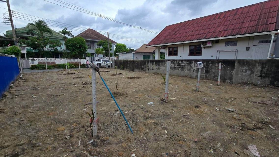ขายที่ดินใกล้ม.กรุงเทพธนบุรี 61 ตรว ติดถนนสาธารณะ ถมแล้ว+ล้อมรั้วลวดหนาม ซ.ทวีวัฒนา-กาญจนาภิเษก 22 ตลิ่งชัน กทม. 7