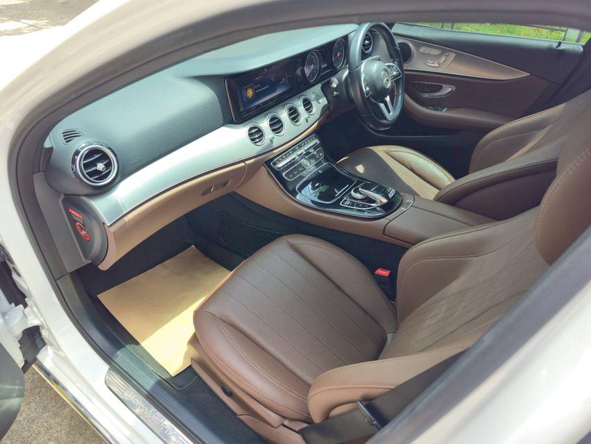 รหัสรถ BAC4606  E350e AVENTGARDE Plug-in Hybrid Facelift (W213)📅 ปี 2019 10