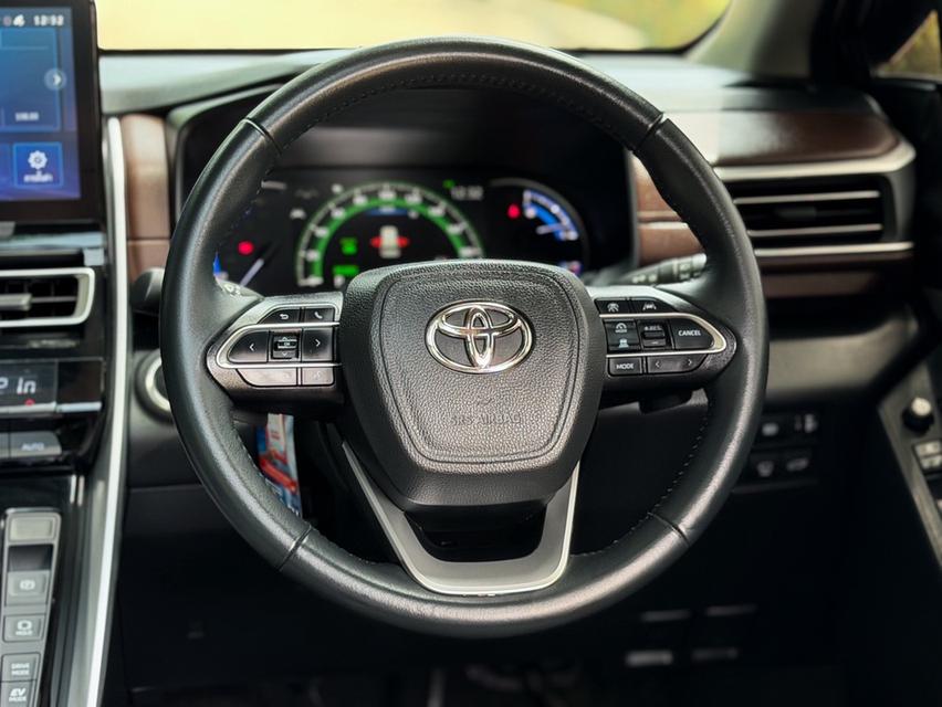 TOYOTA INNOVA ZENIX 2.0 HEV Premium ปี 2024 โฉมล่าสุด Top ใช้งาน 6 หมื่นโล วารันตีเหลือ รูปที่ 14