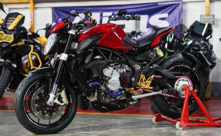 MV Agusta Brutale 800 Dragster ปี 2016 2